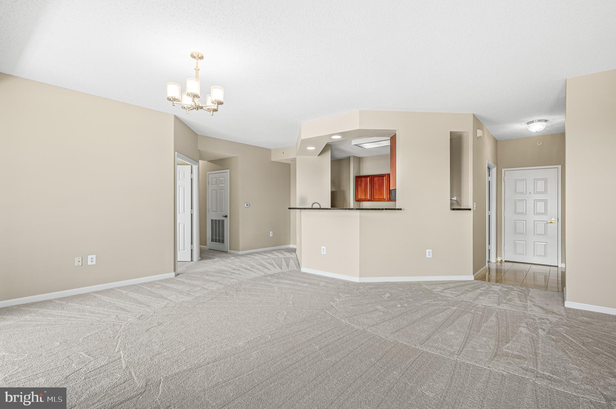 LANSDOWNE WOODS - Residential