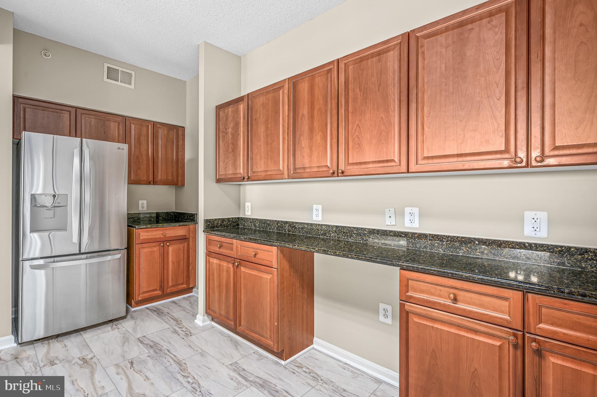 LANSDOWNE WOODS - Residential