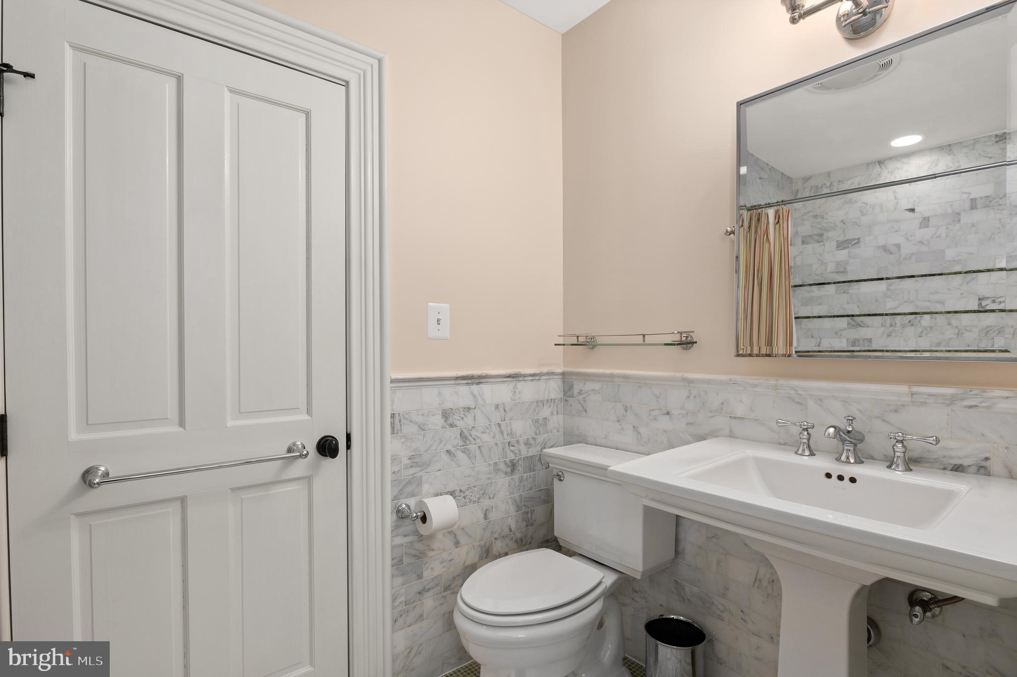 FENWICK COURT - Residential