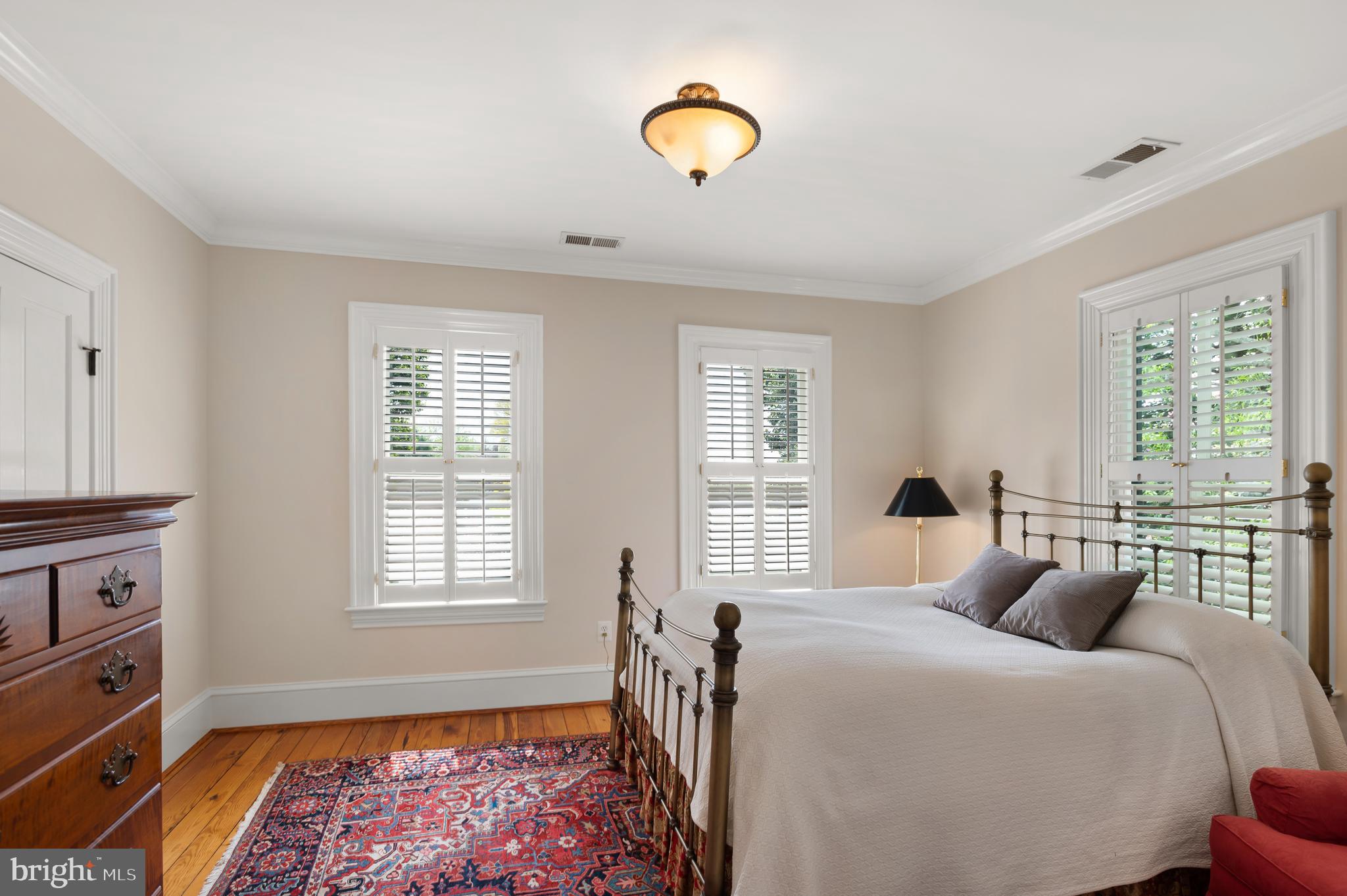 FENWICK COURT - Residential