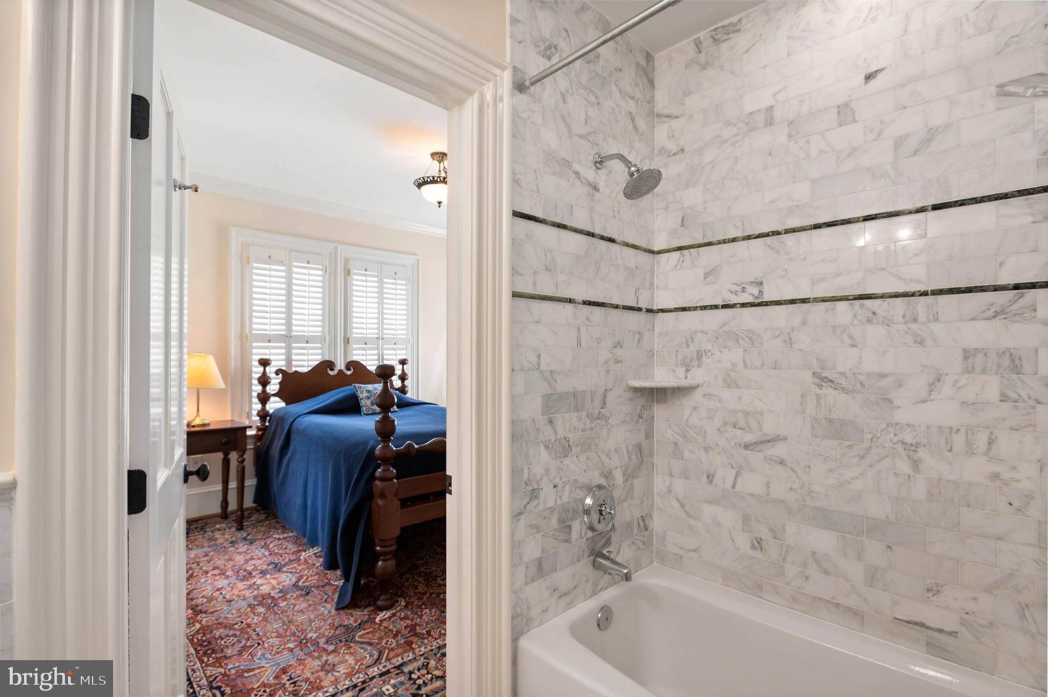 FENWICK COURT - Residential