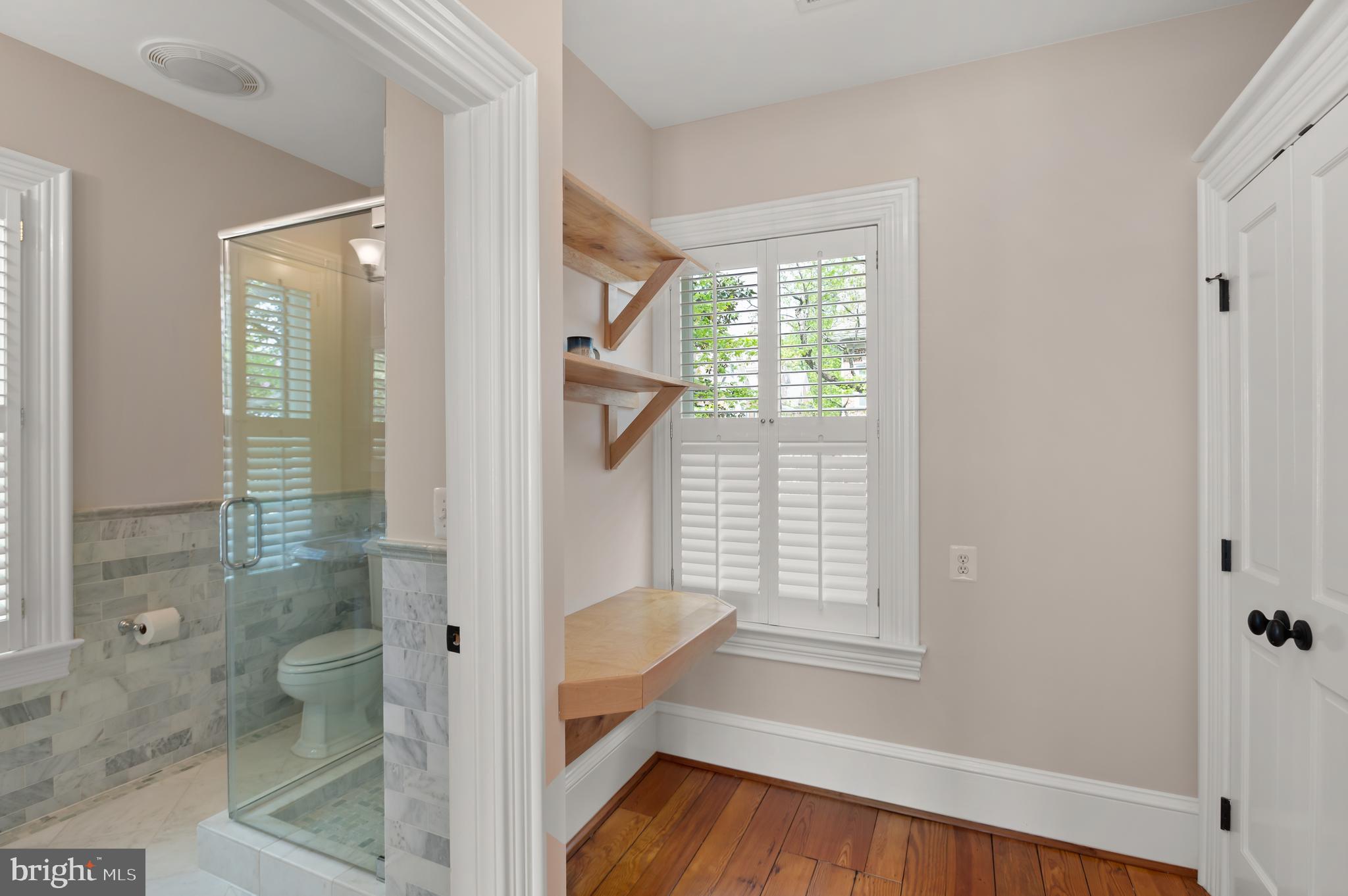 FENWICK COURT - Residential