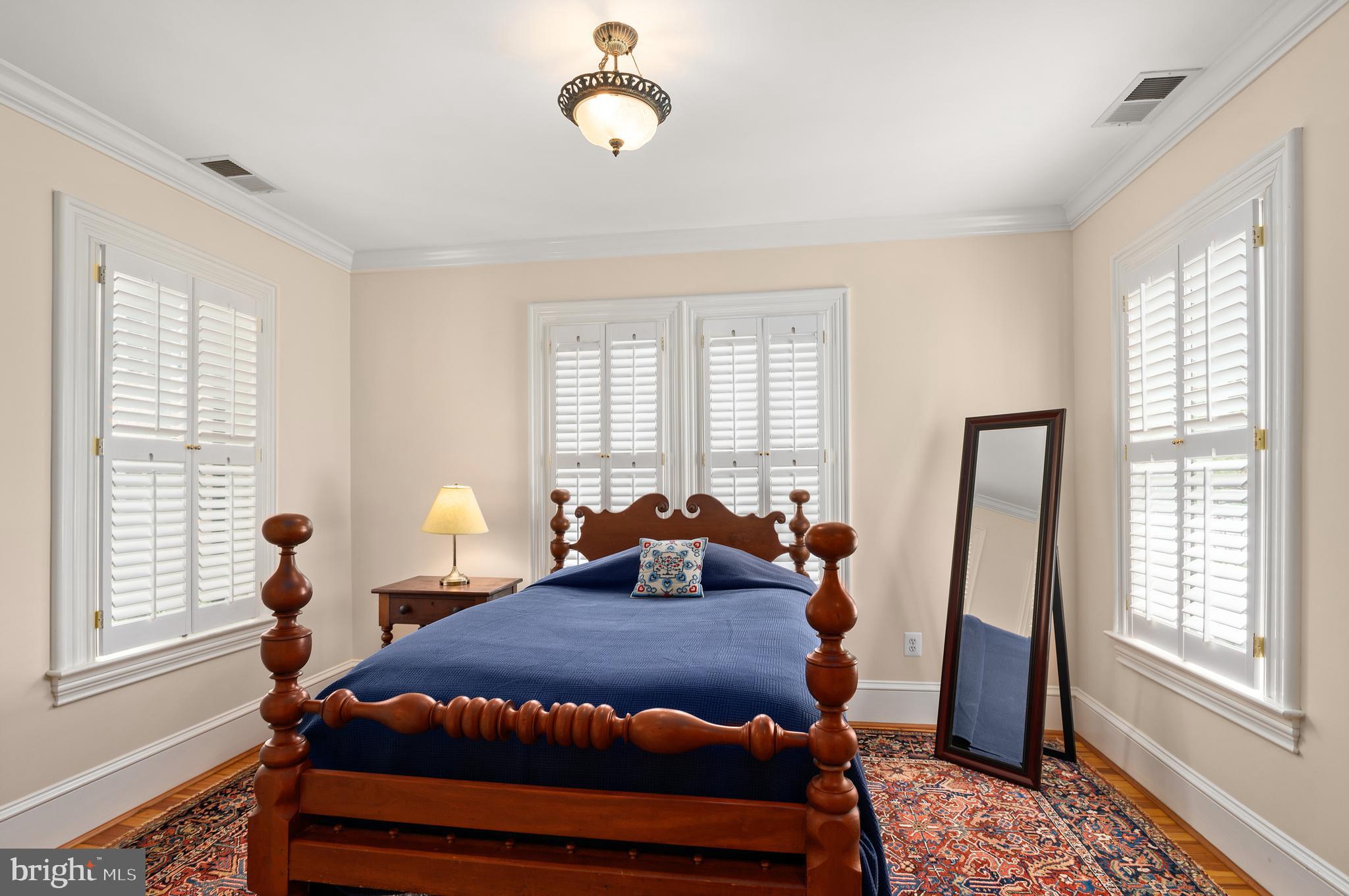 FENWICK COURT - Residential