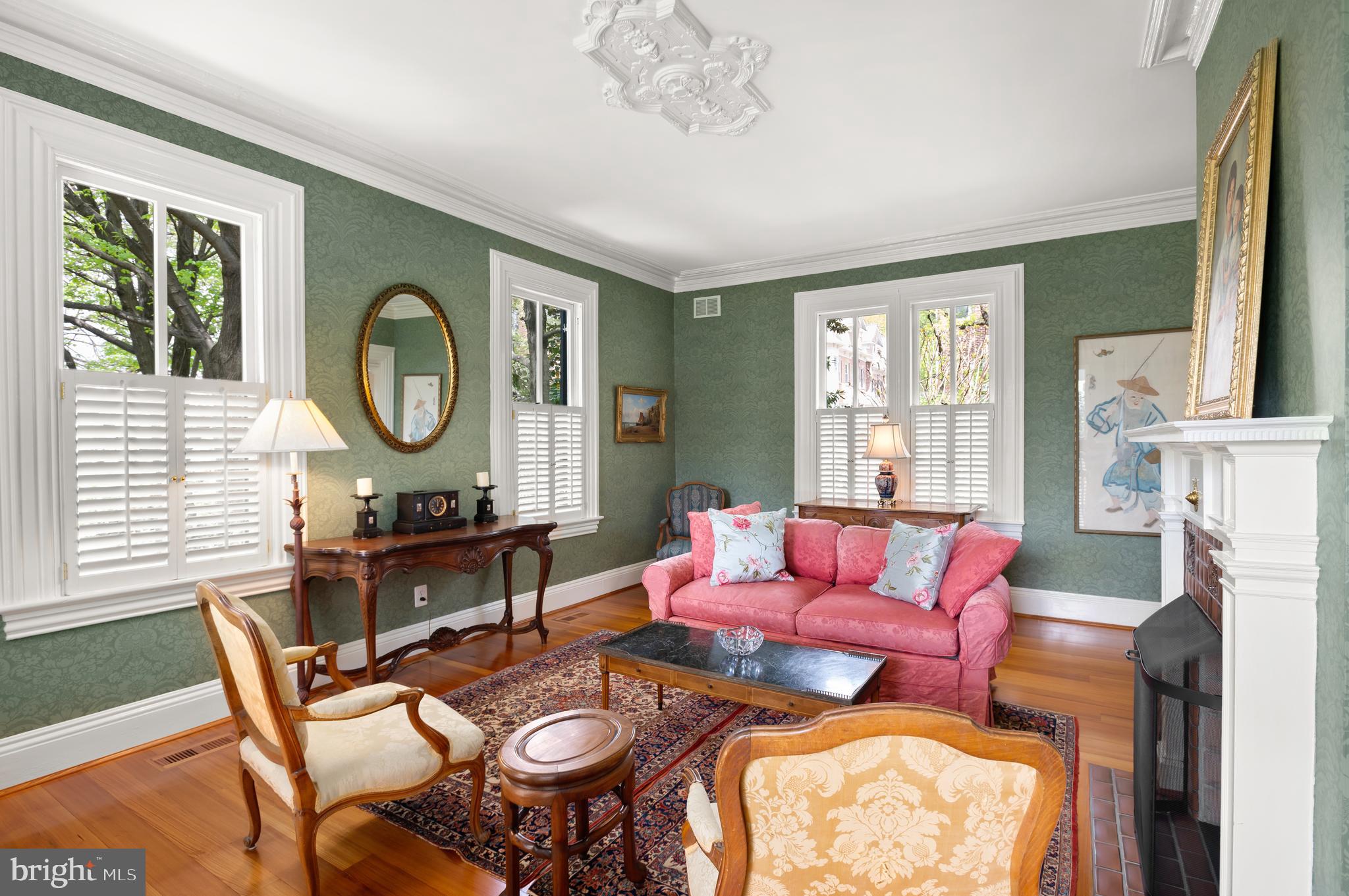 FENWICK COURT - Residential