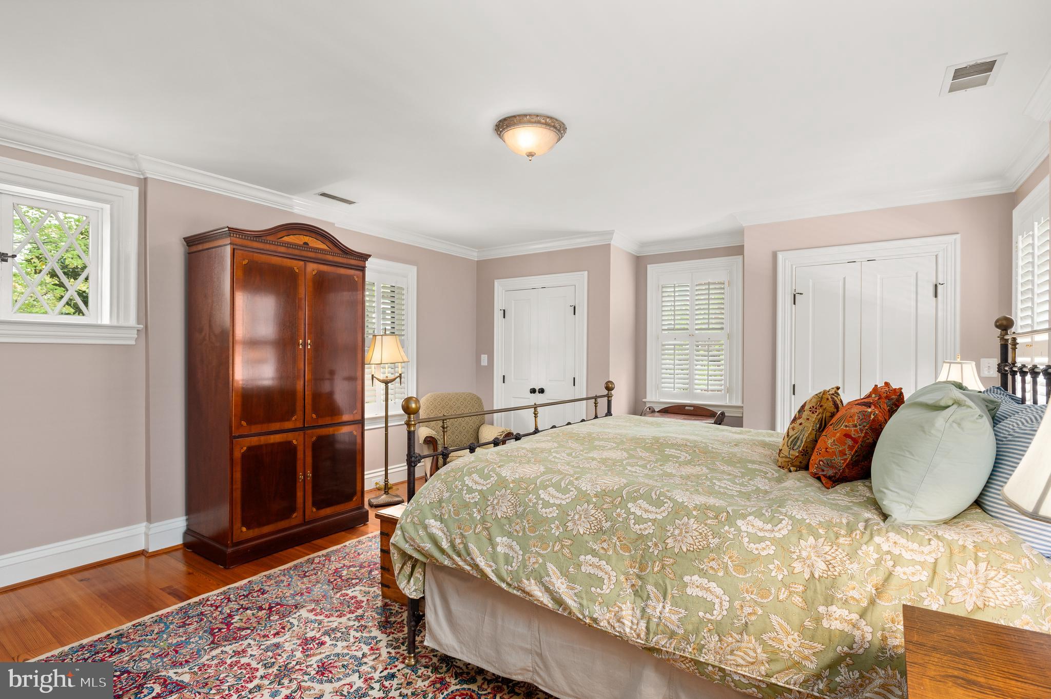 FENWICK COURT - Residential