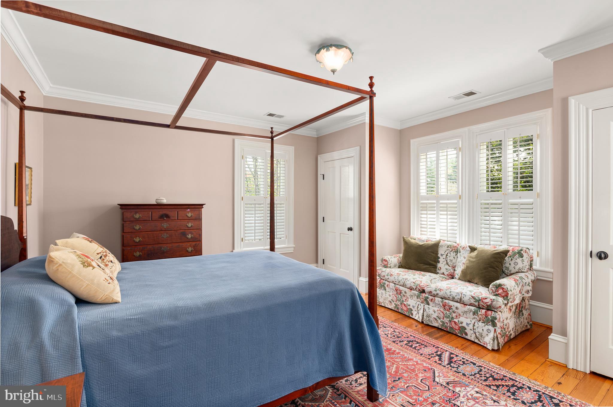 FENWICK COURT - Residential