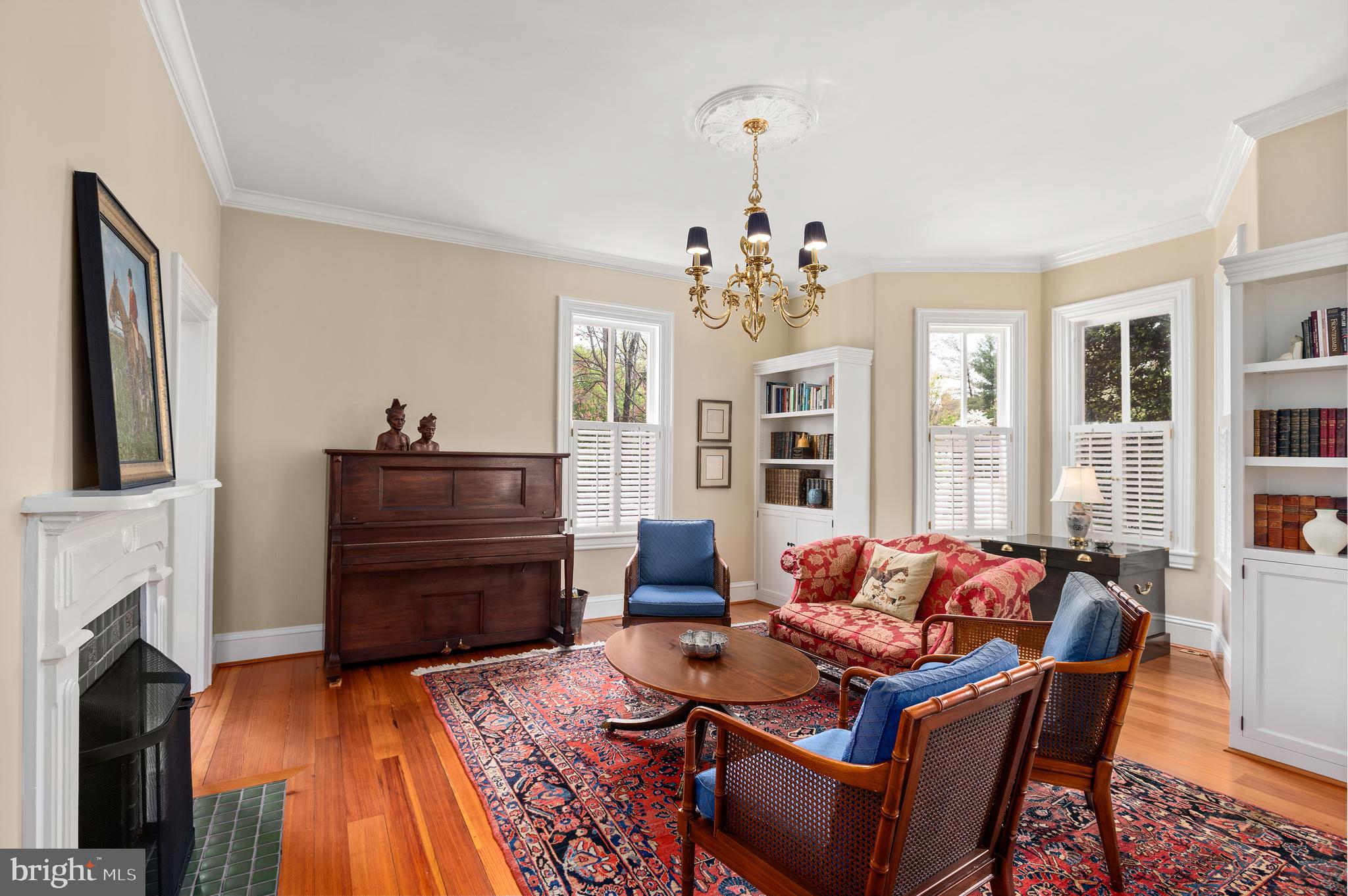 FENWICK COURT - Residential