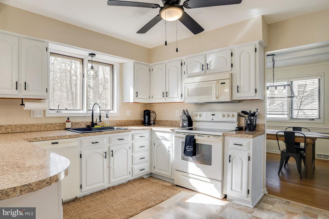 LAUREL BRANCH - Residential