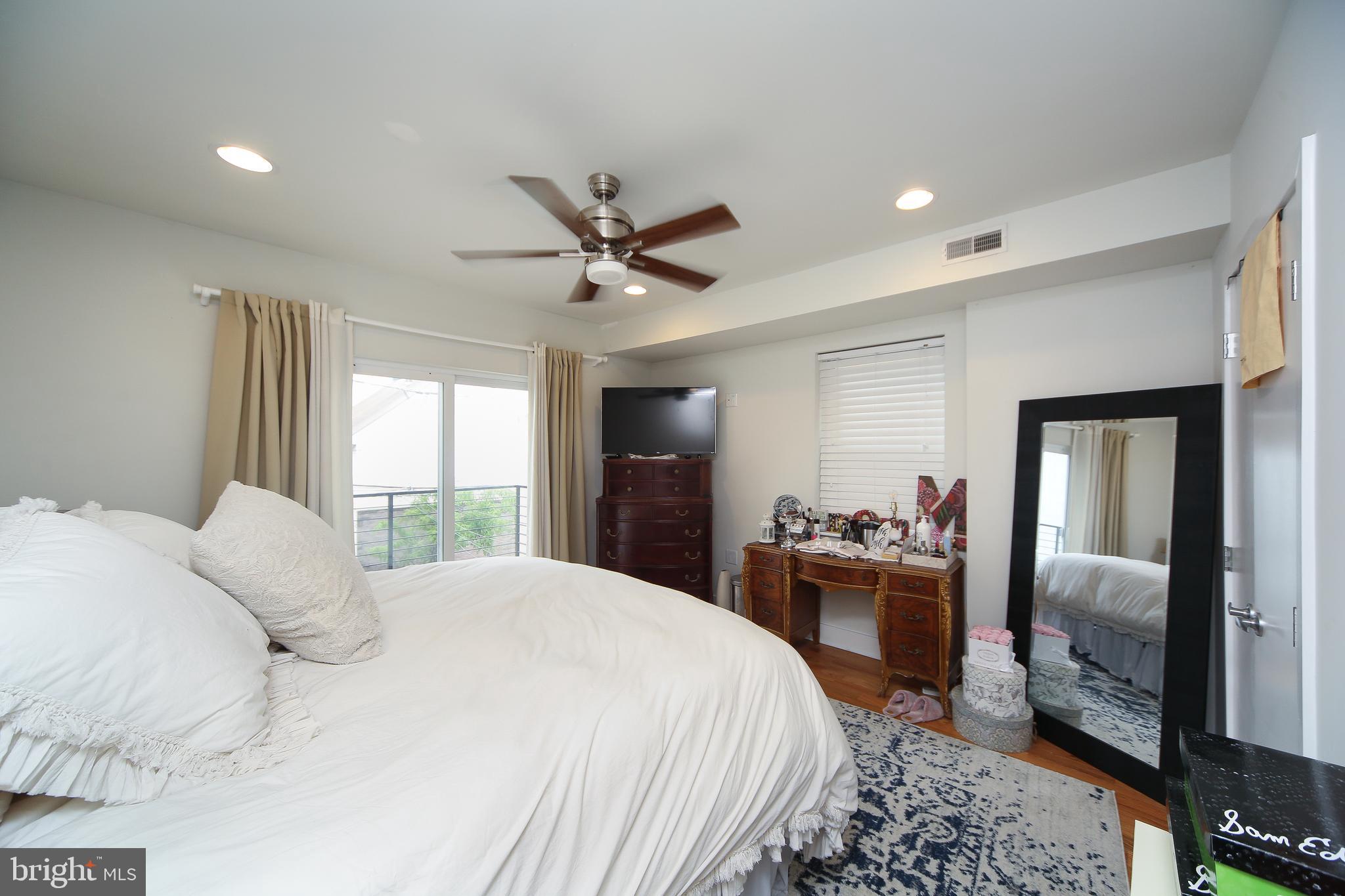 GRADUATE HOSPITAL - Residential Lease