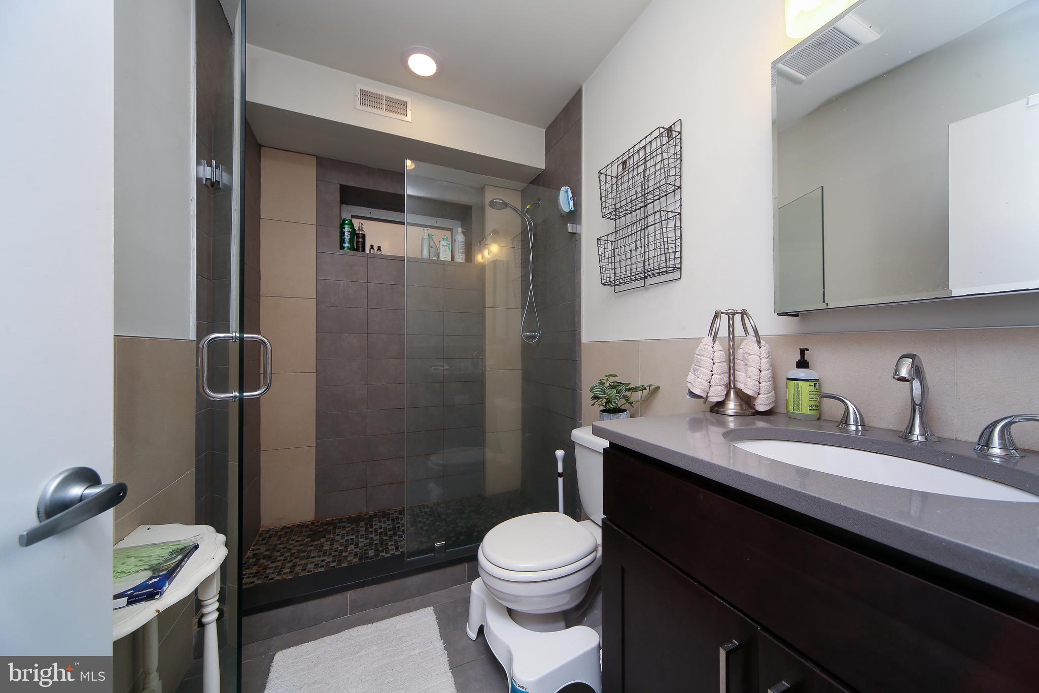 GRADUATE HOSPITAL - Residential Lease