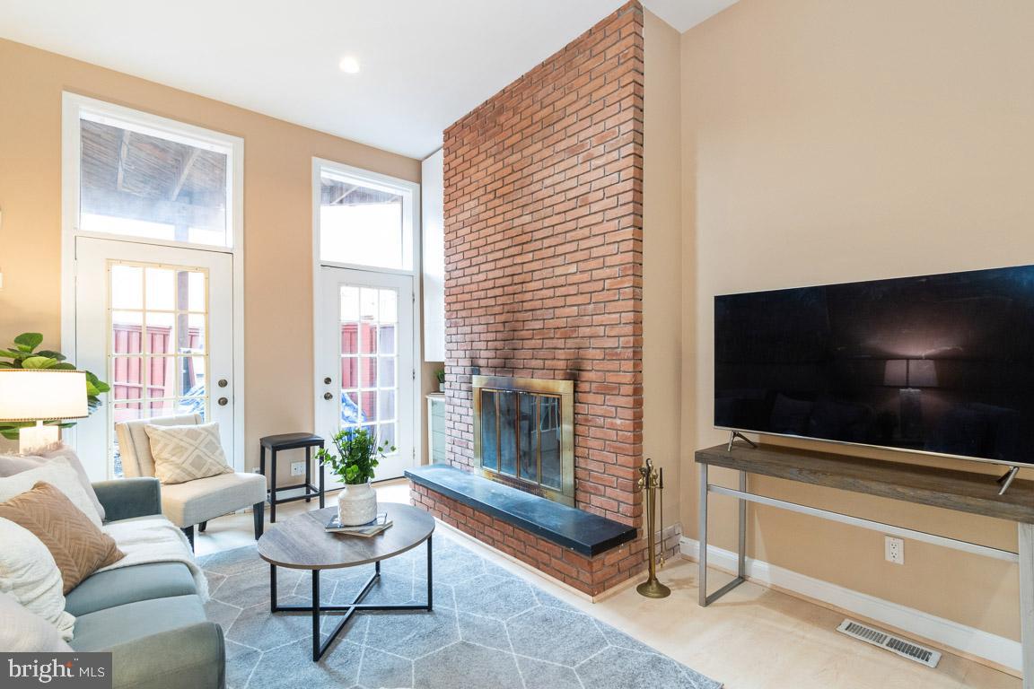RIDGELY'S DELIGHT - Residential