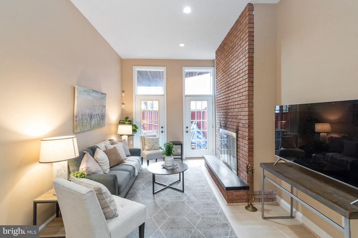 RIDGELY'S DELIGHT - Residential