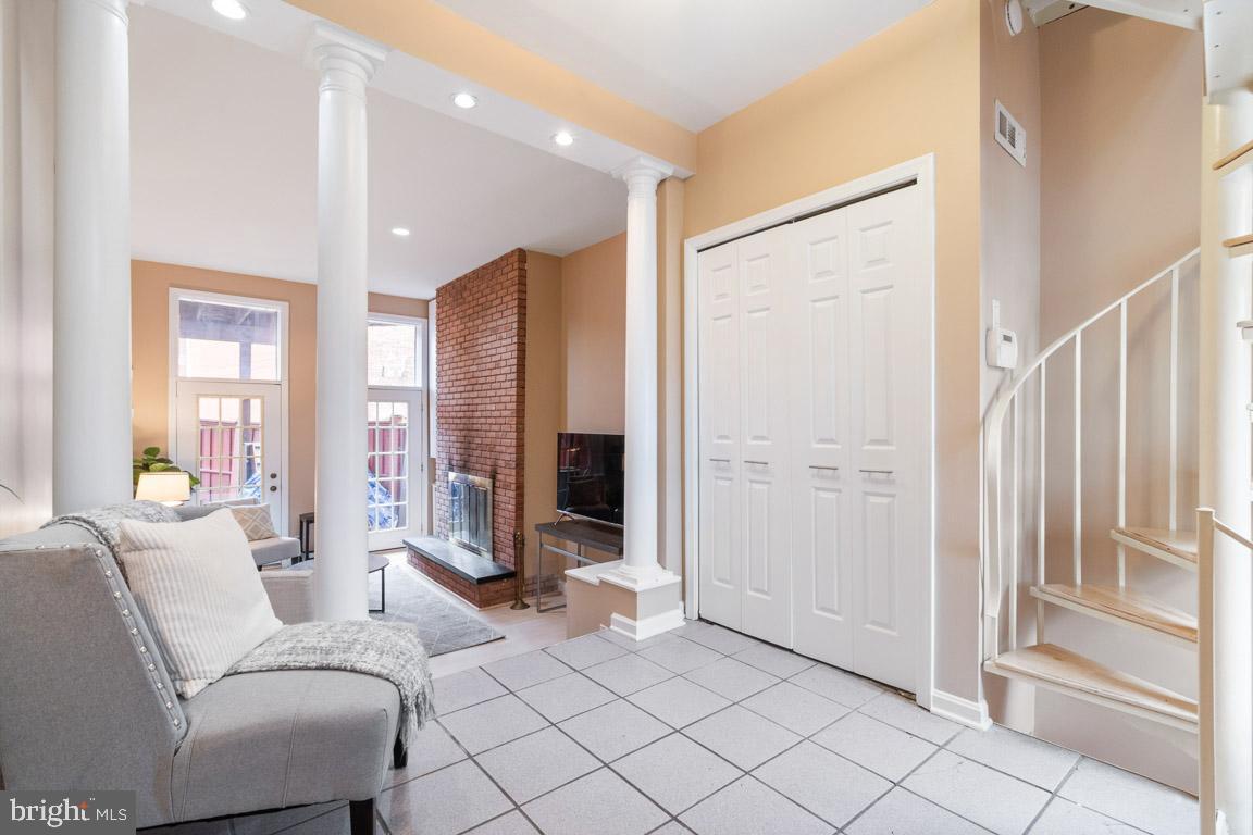 RIDGELY'S DELIGHT - Residential