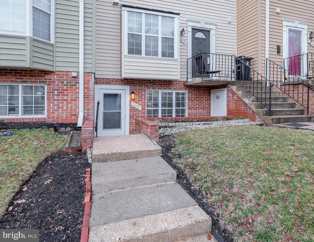 ARBORY CONDO-PHASE 9> - Residential