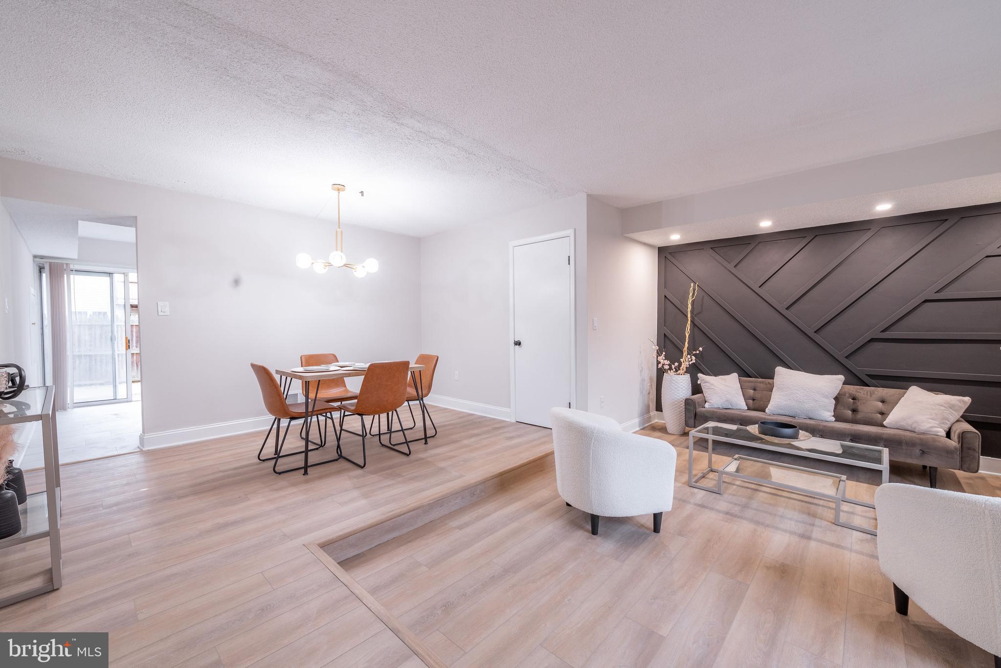 ARBORY CONDO-PHASE 9> - Residential