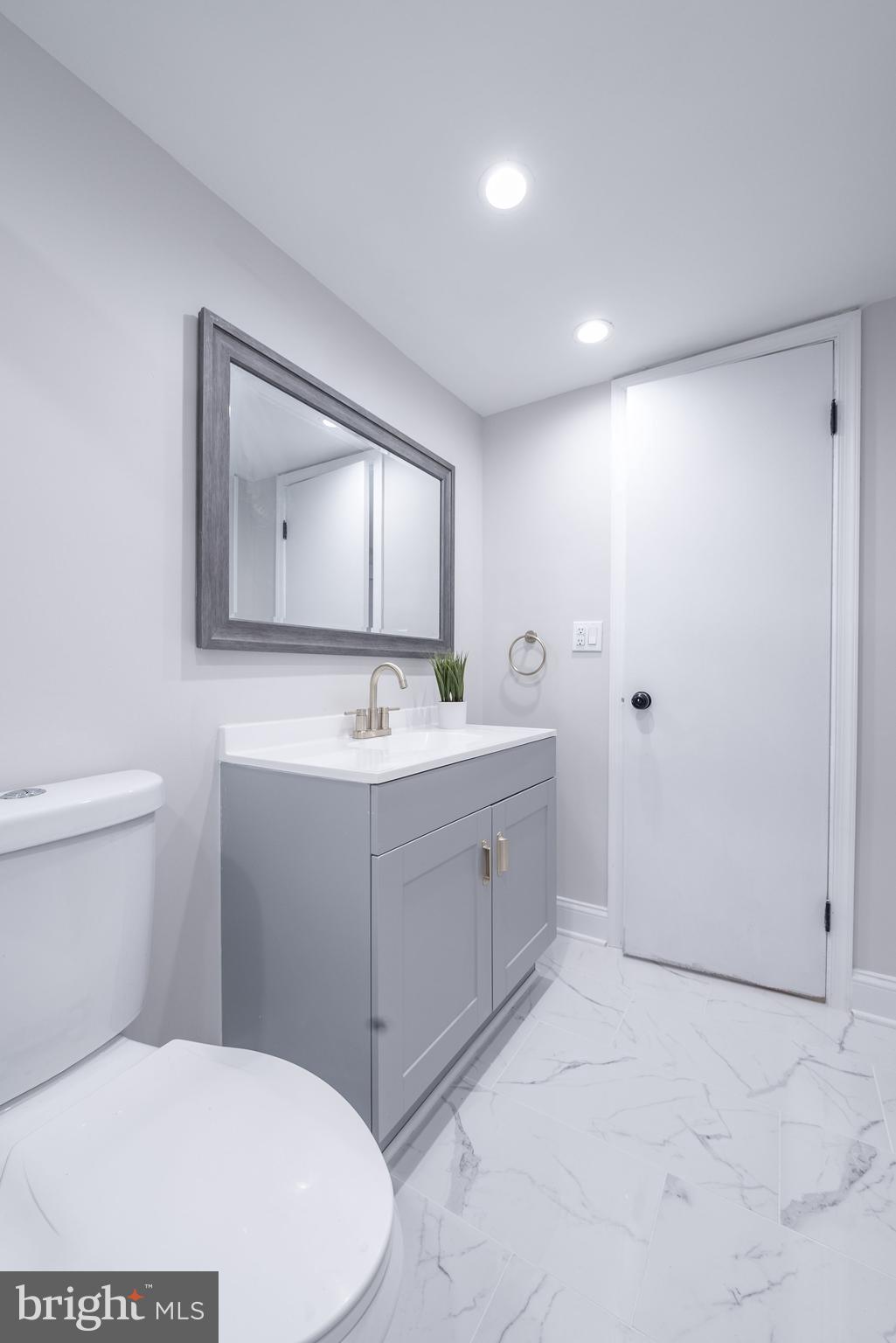 ARBORY CONDO-PHASE 9> - Residential