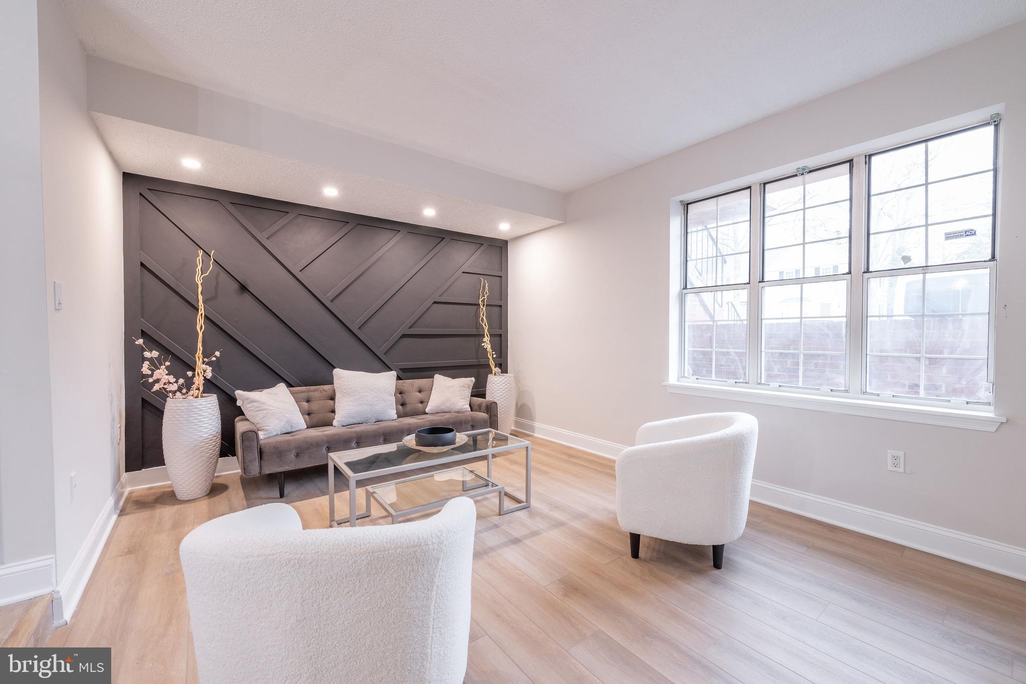 ARBORY CONDO-PHASE 9> - Residential