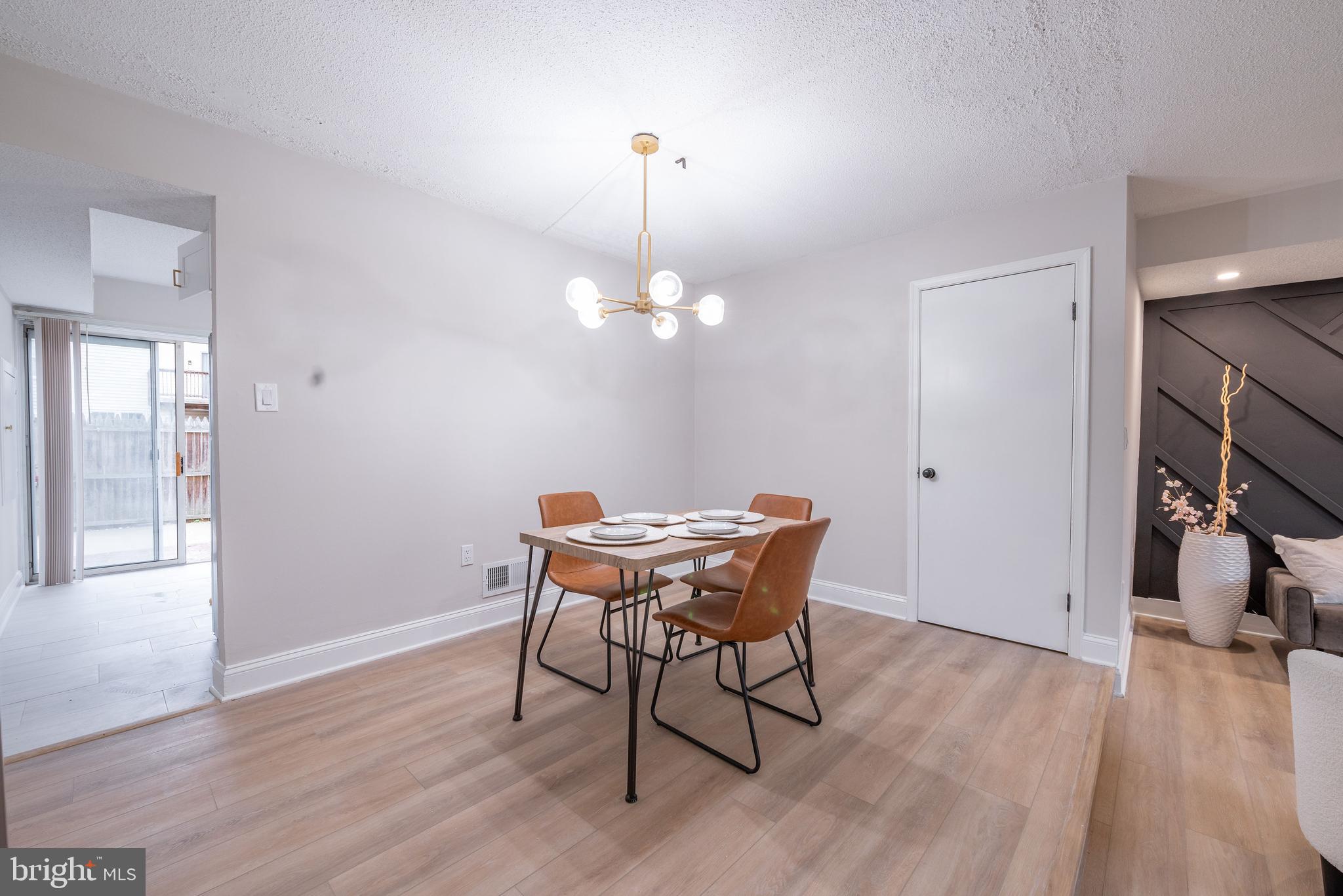 ARBORY CONDO-PHASE 9> - Residential