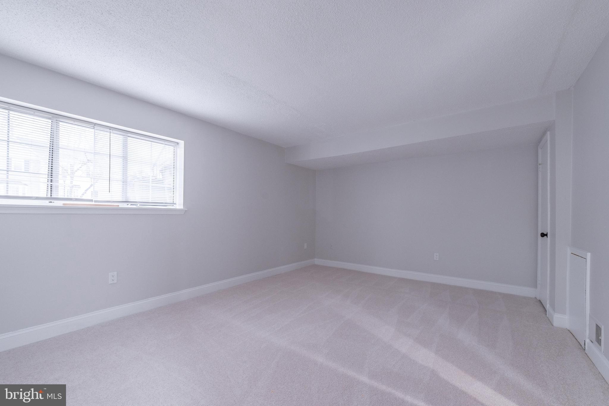 ARBORY CONDO-PHASE 9> - Residential