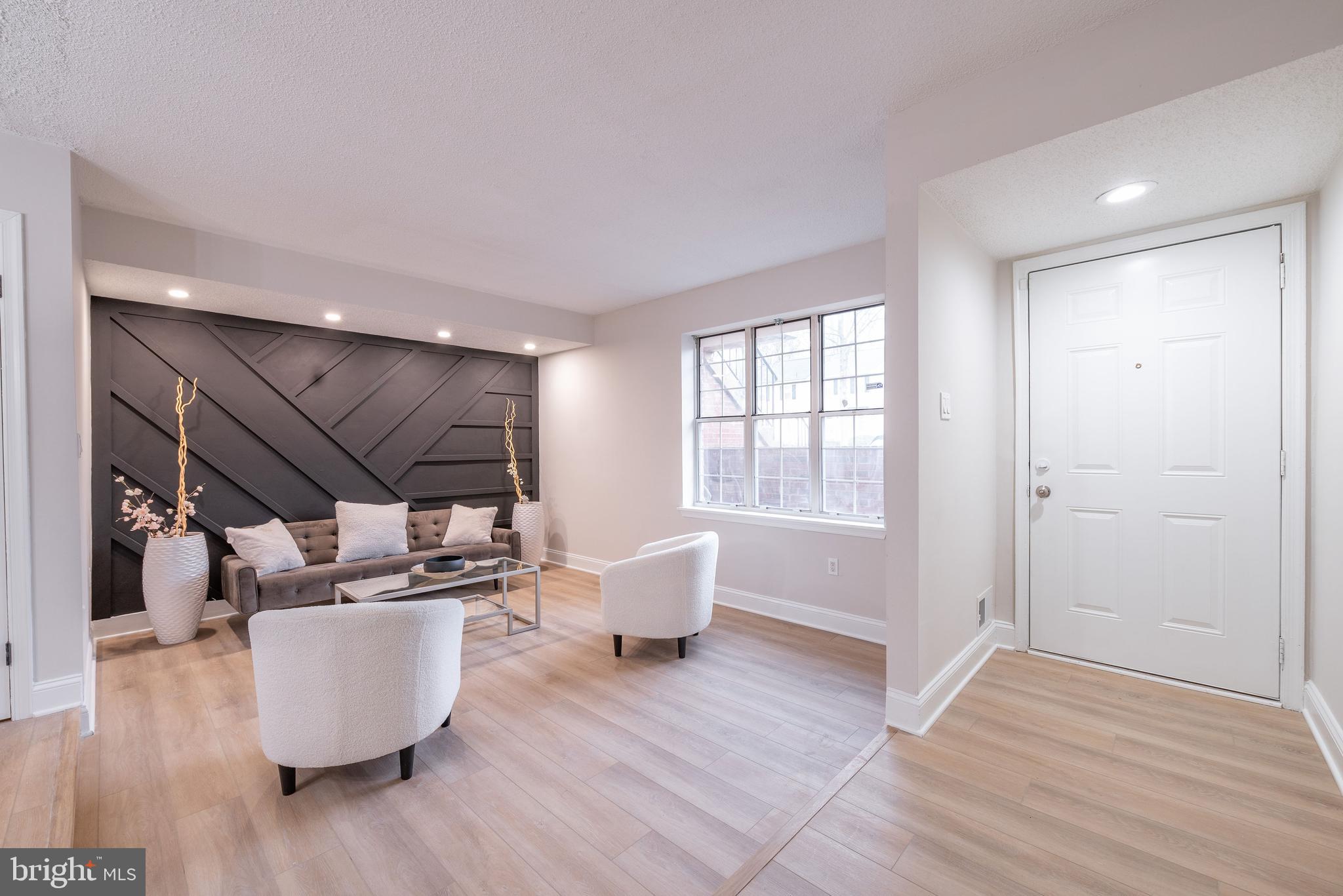 ARBORY CONDO-PHASE 9> - Residential