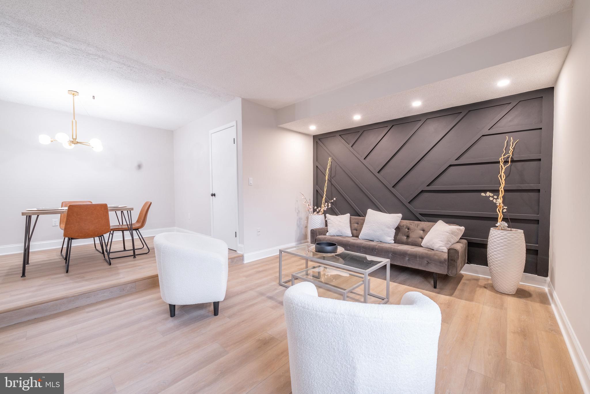 ARBORY CONDO-PHASE 9> - Residential