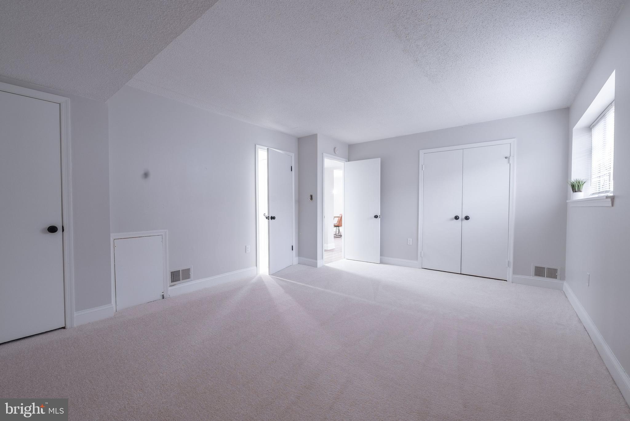 ARBORY CONDO-PHASE 9> - Residential