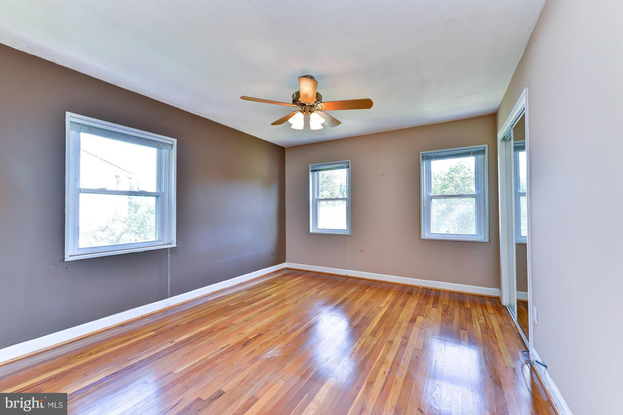 BUCKNELL MANOR - Residential