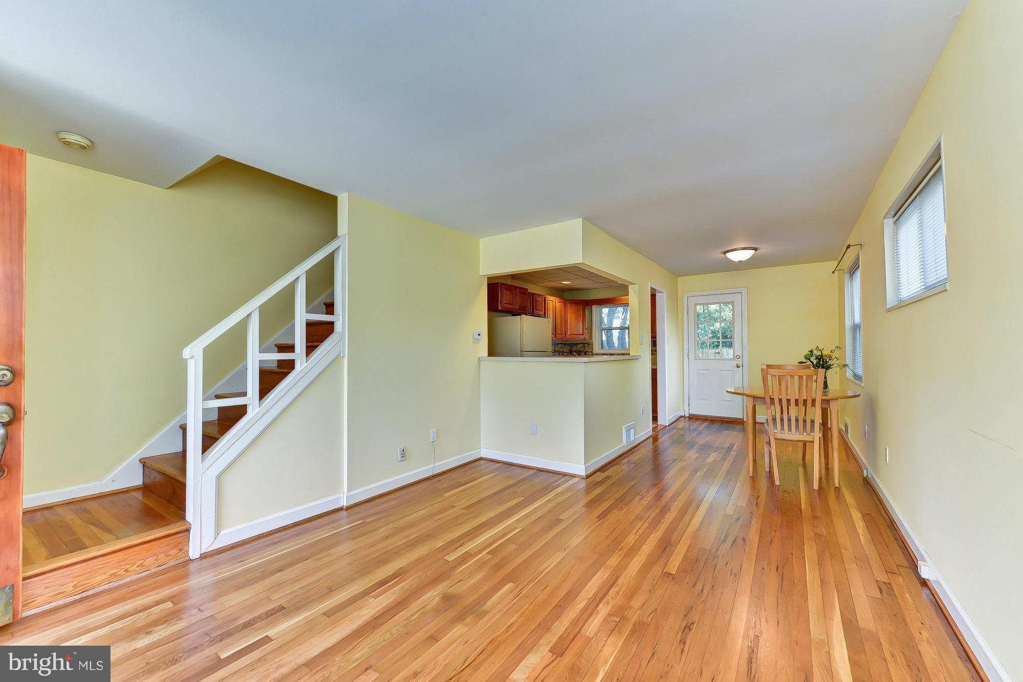 BUCKNELL MANOR - Residential