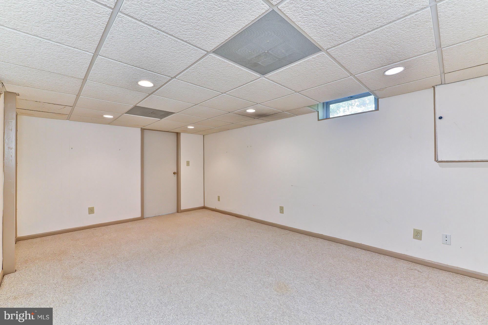 BUCKNELL MANOR - Residential