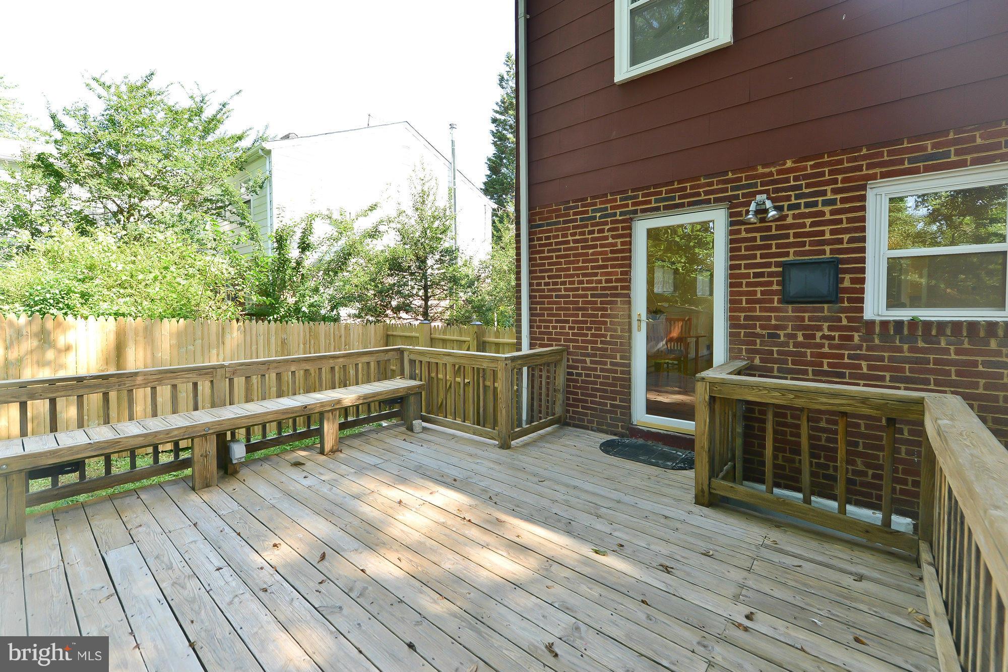 BUCKNELL MANOR - Residential