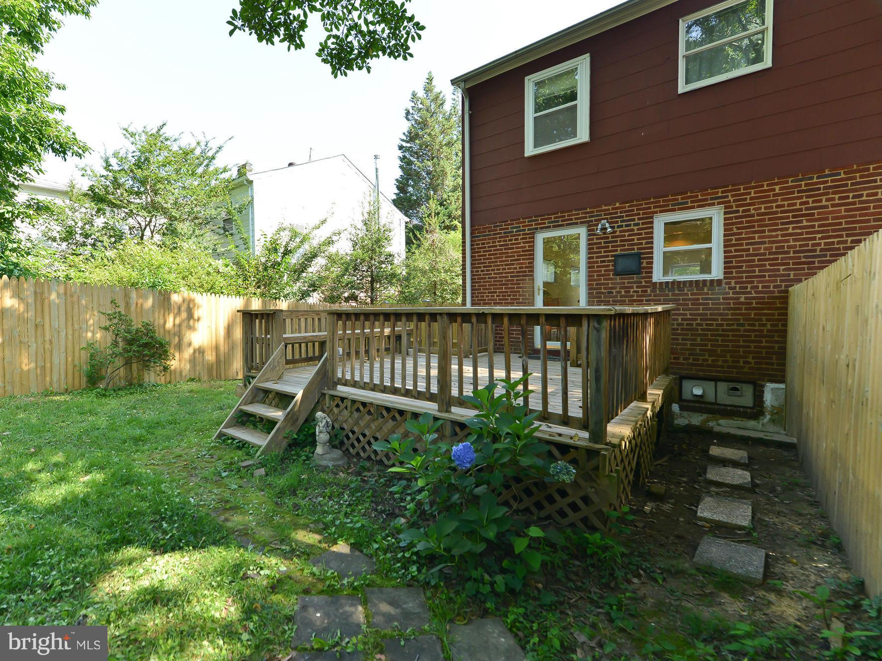 BUCKNELL MANOR - Residential