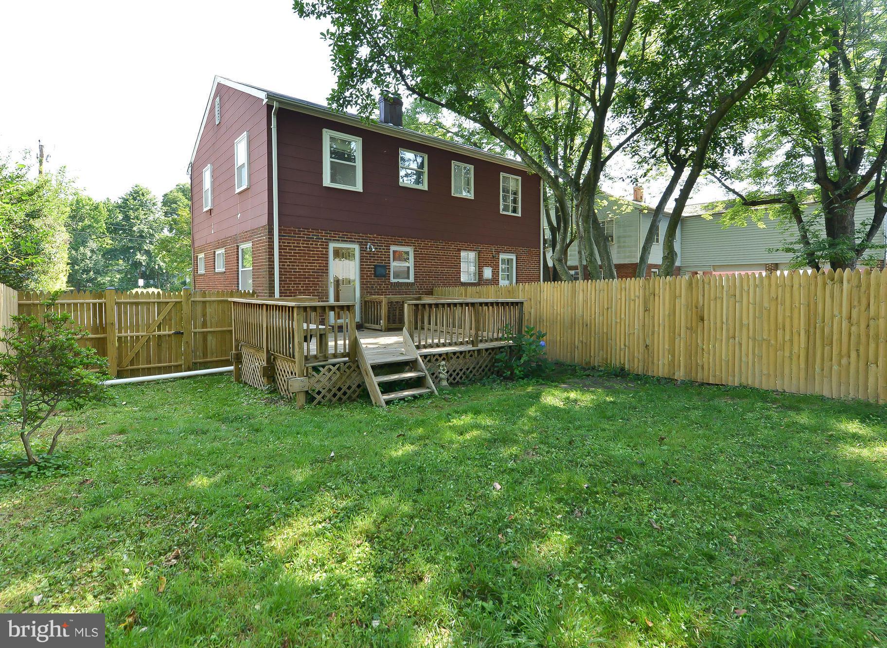 BUCKNELL MANOR - Residential