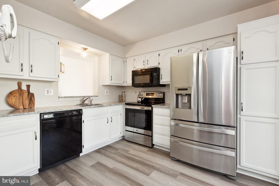 THE BLUFFS ELLICOTT MILL - Residential