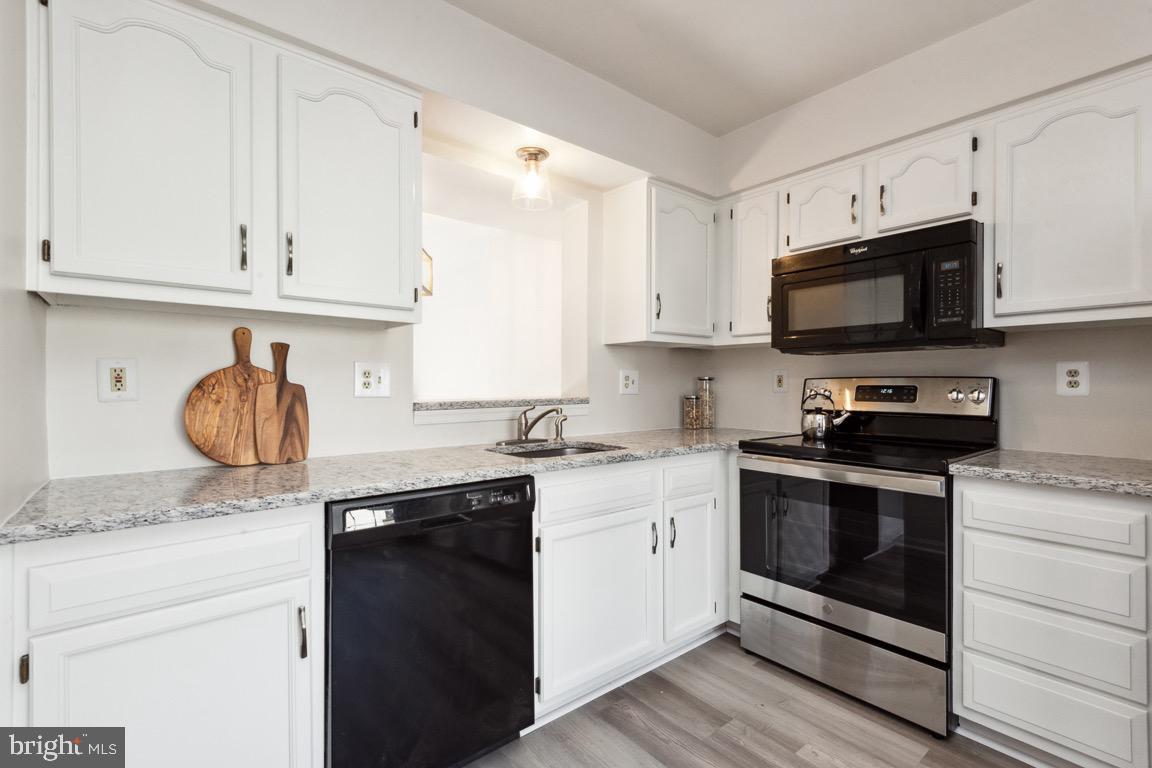 THE BLUFFS ELLICOTT MILL - Residential