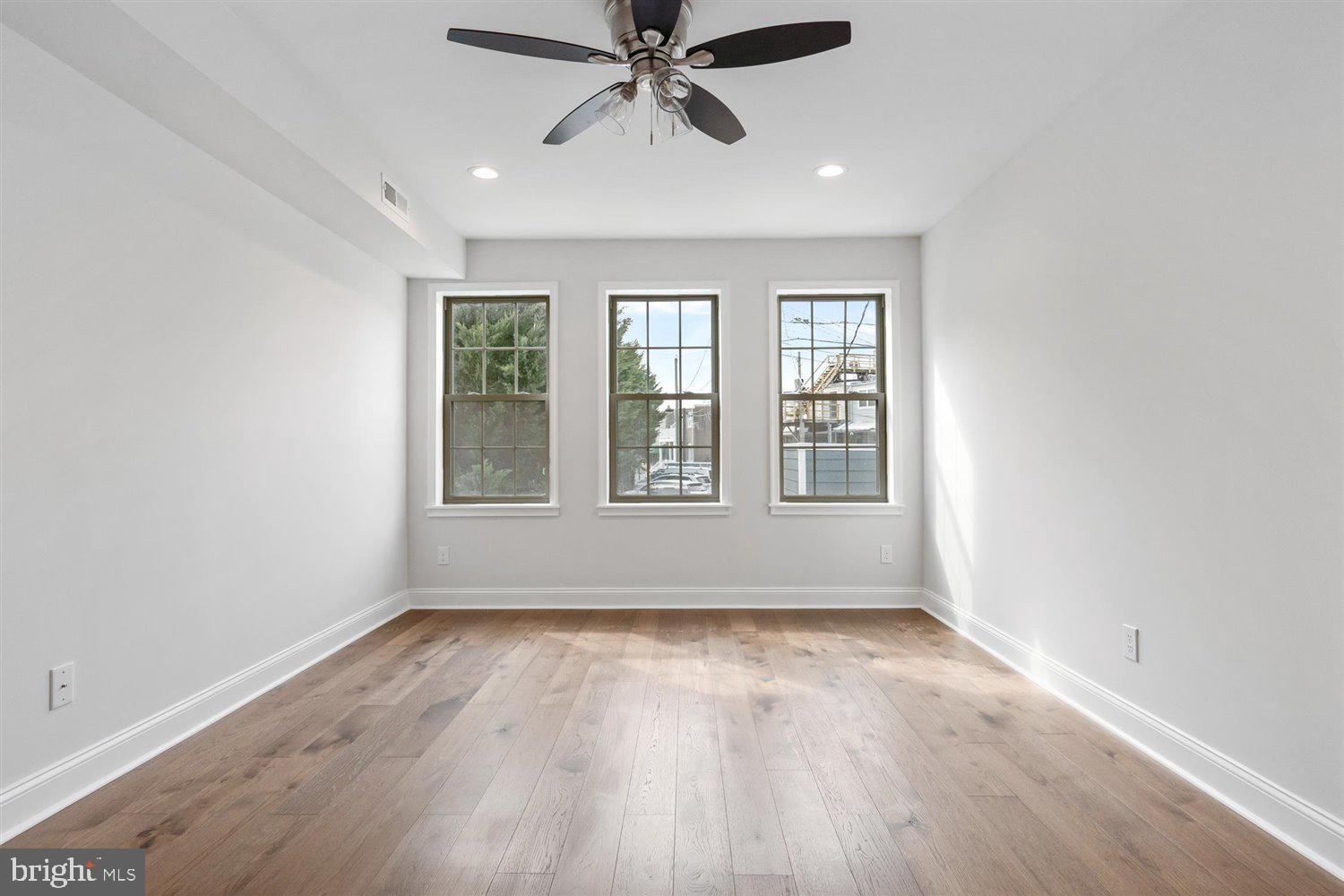 RIVERSIDE - Residential