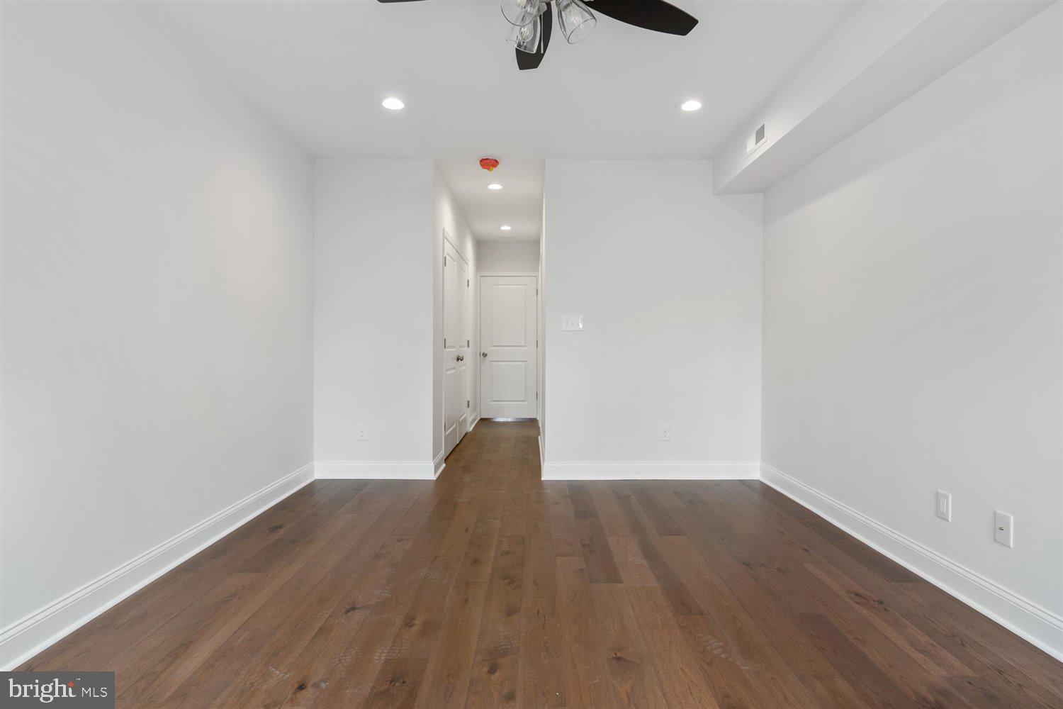 RIVERSIDE - Residential