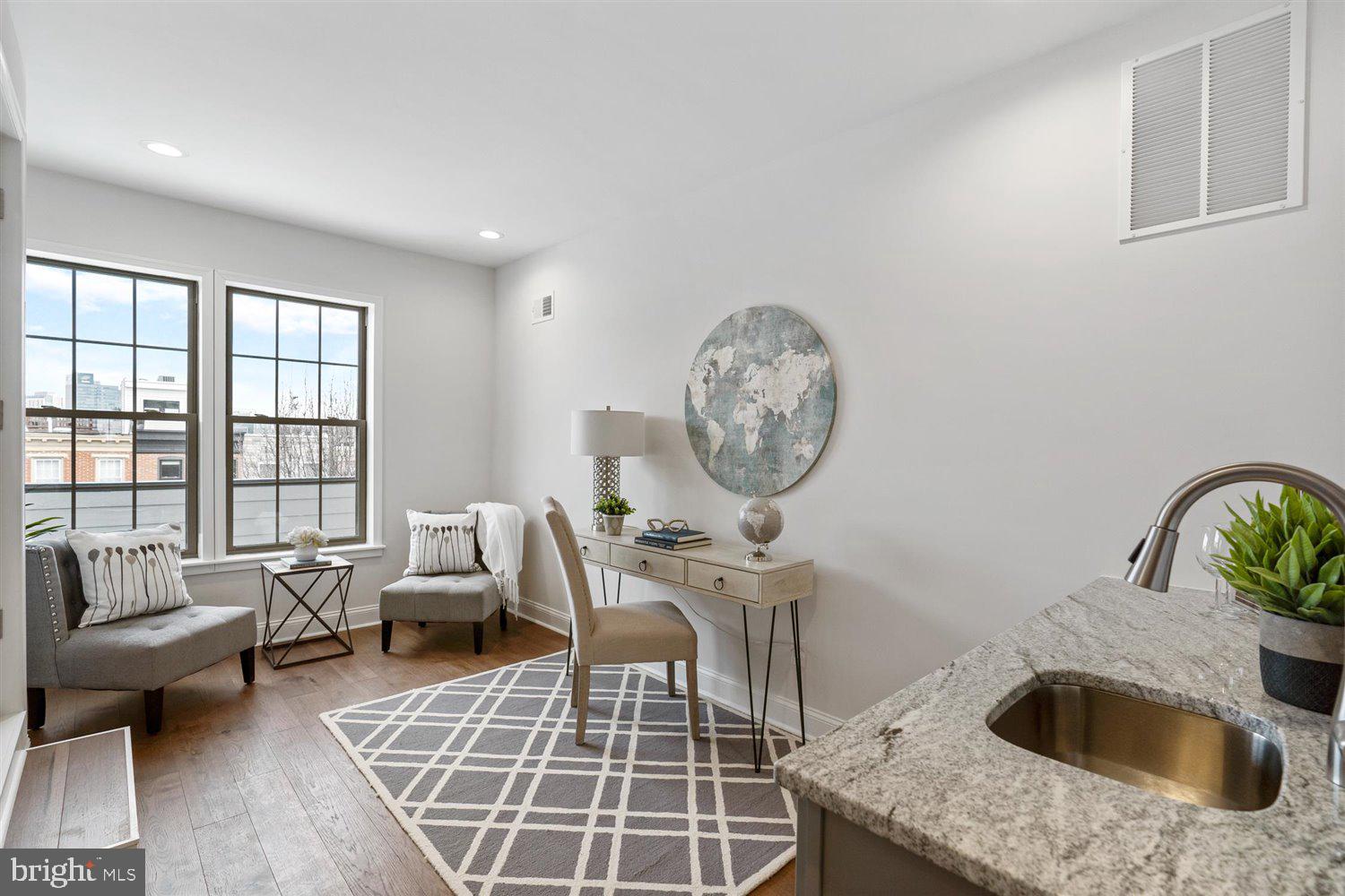 RIVERSIDE - Residential