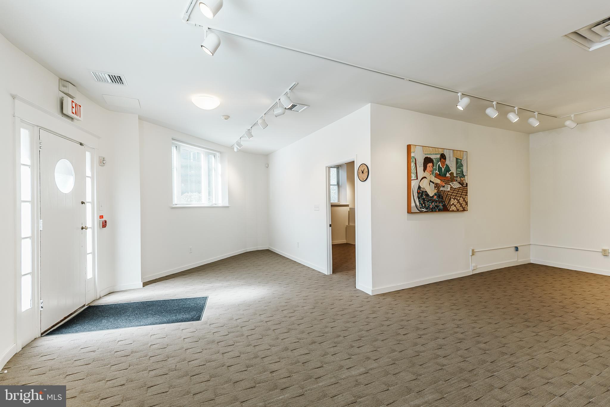 PASSYUNK SQUARE - Commercial Sale