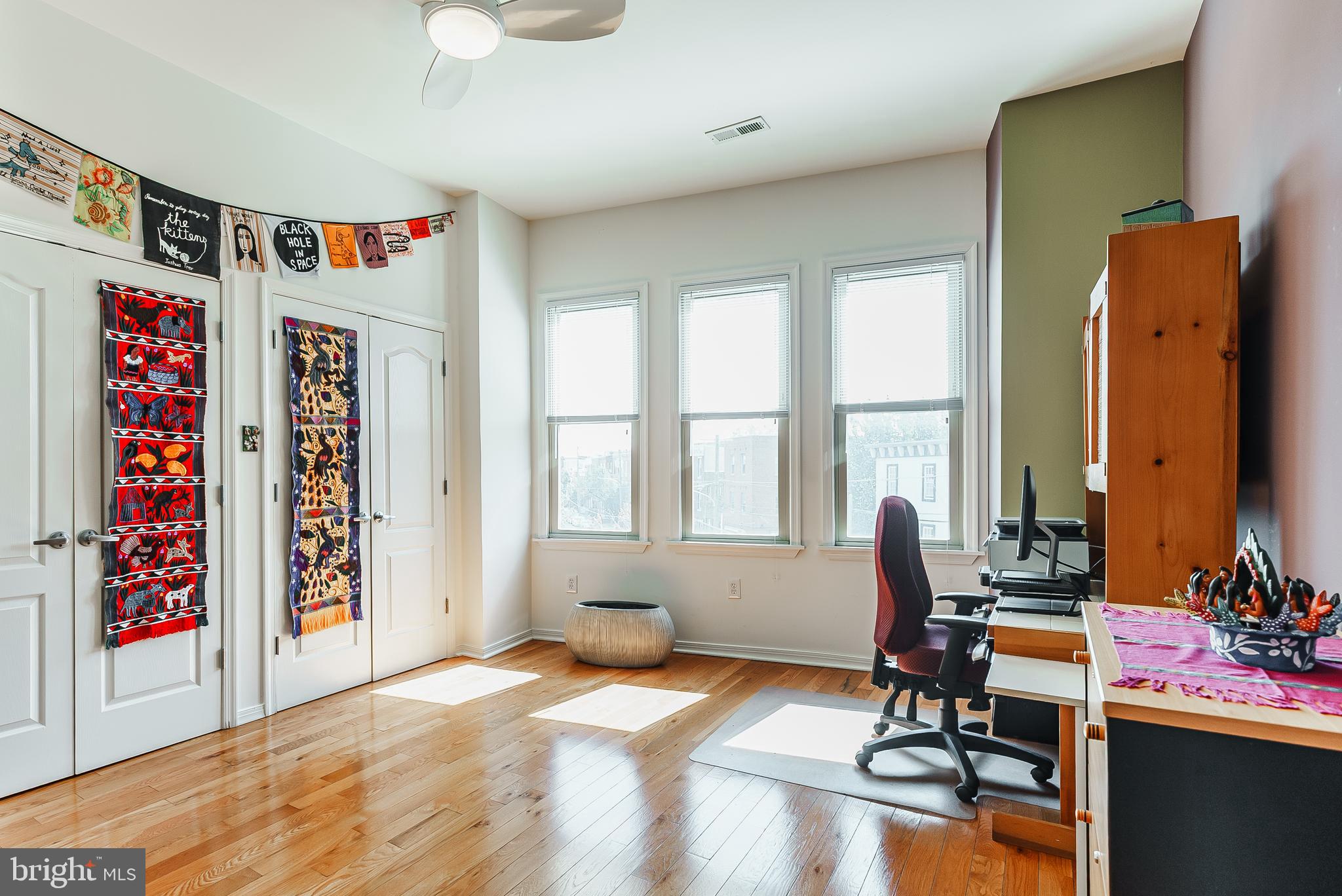 PASSYUNK SQUARE - Commercial Sale