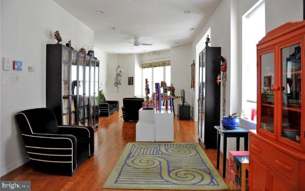 PASSYUNK SQUARE - Commercial Sale