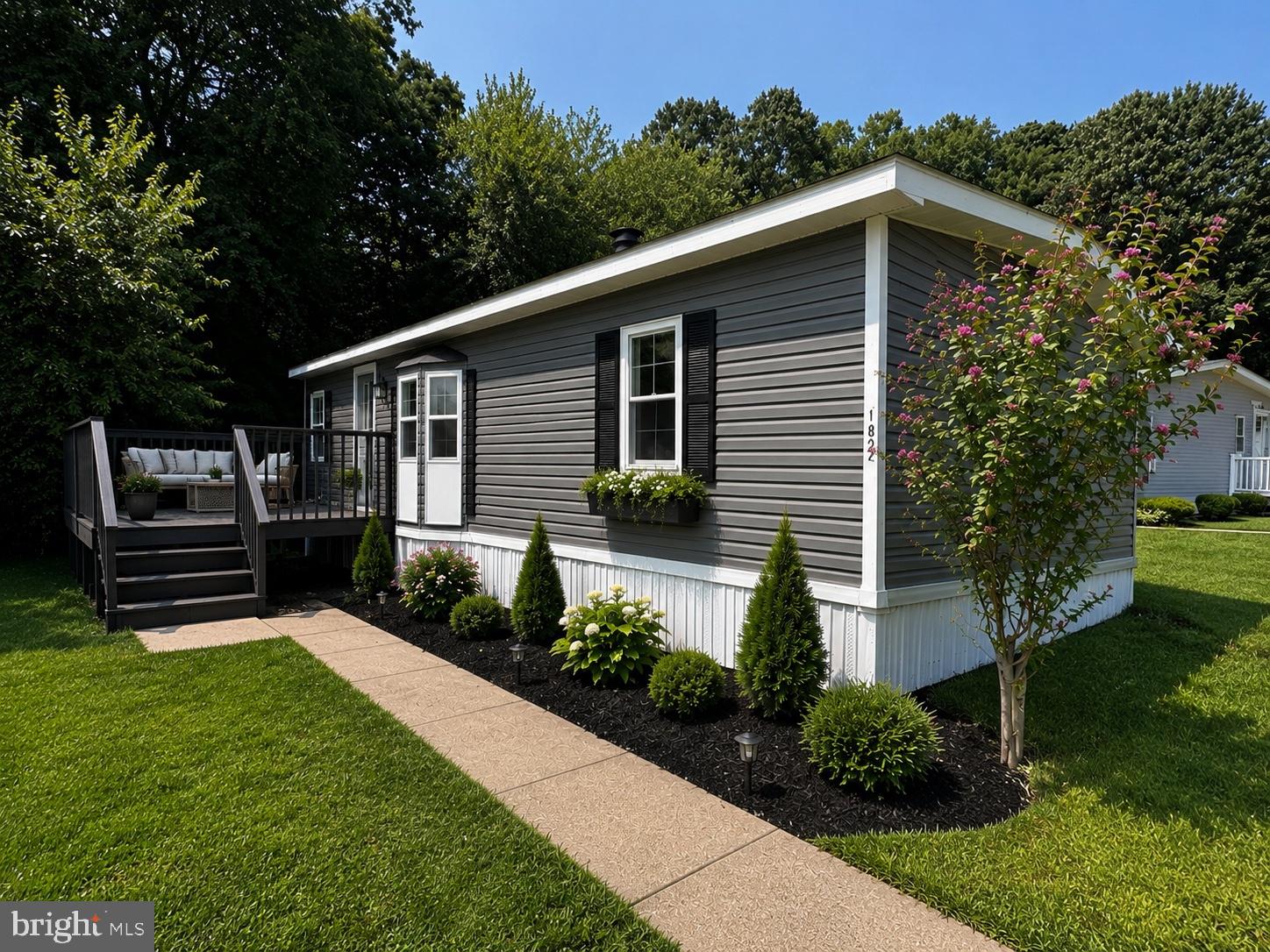 182 N THISTLE WAY 182