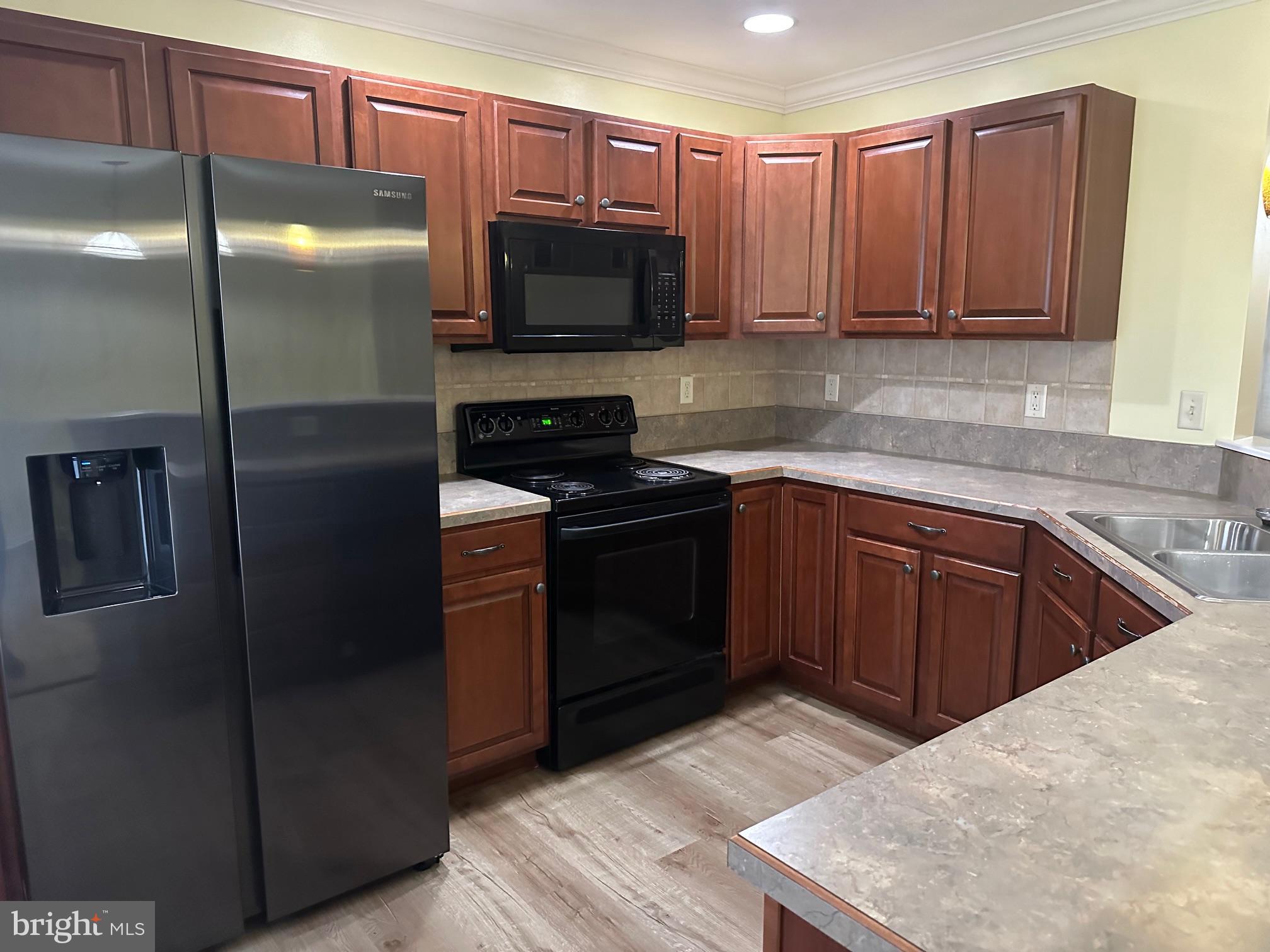 WHITETAIL CROSSING - Residential