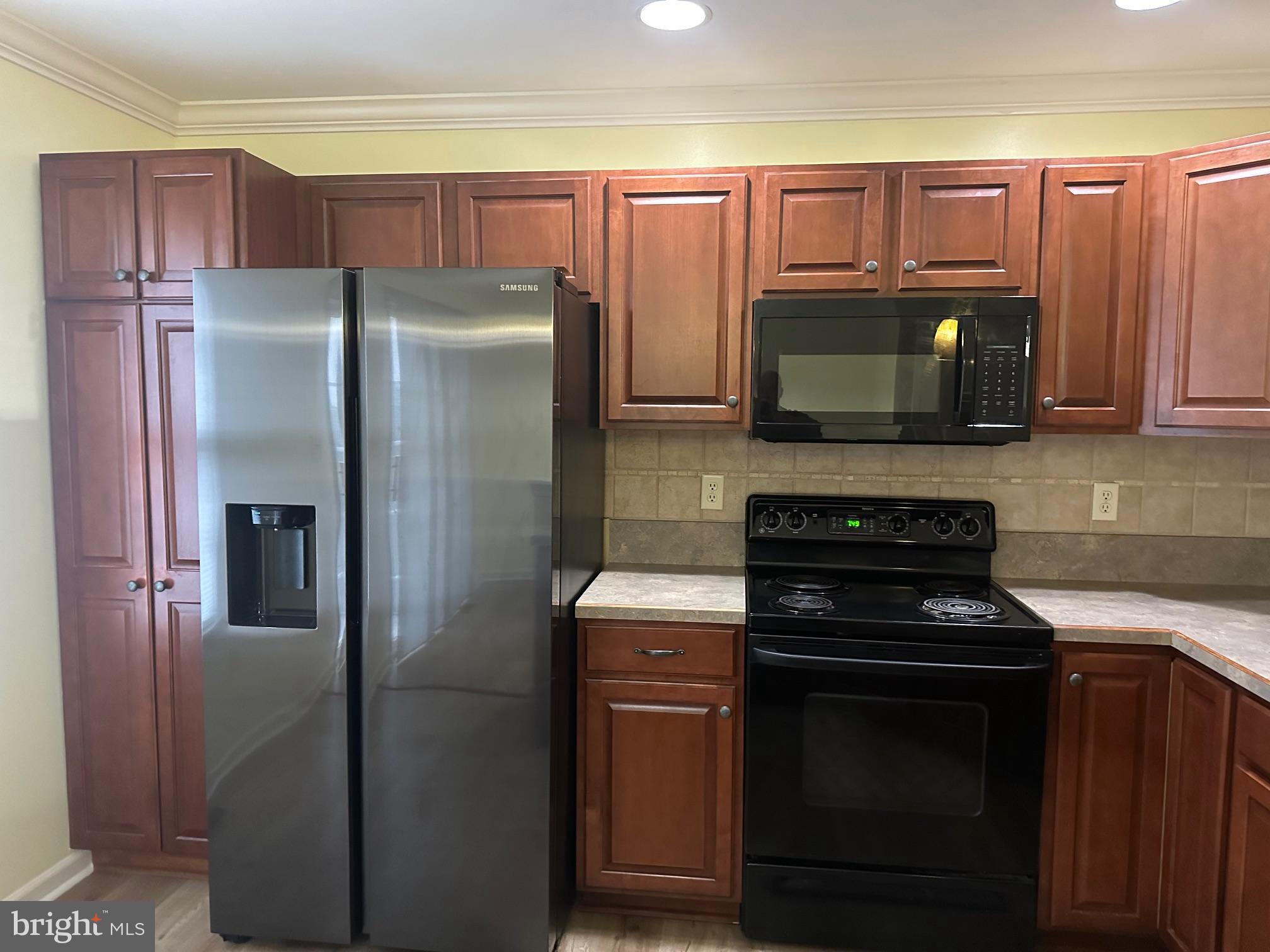 WHITETAIL CROSSING - Residential