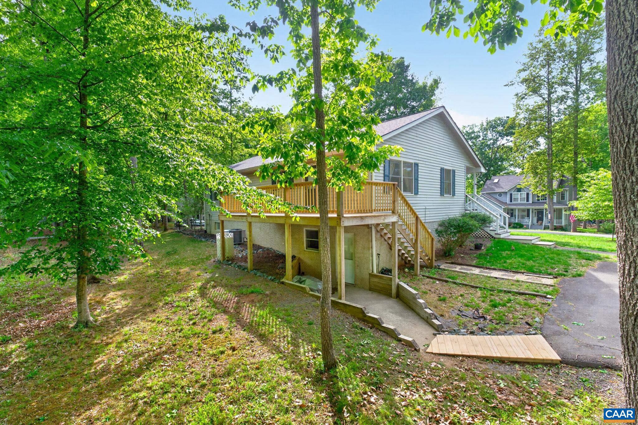 LAKE MONTICELLO - Residential