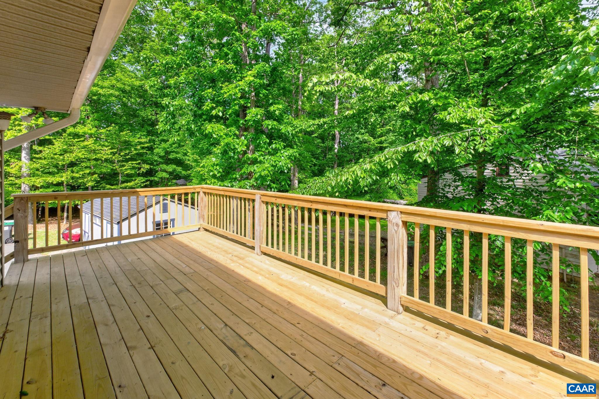 LAKE MONTICELLO - Residential