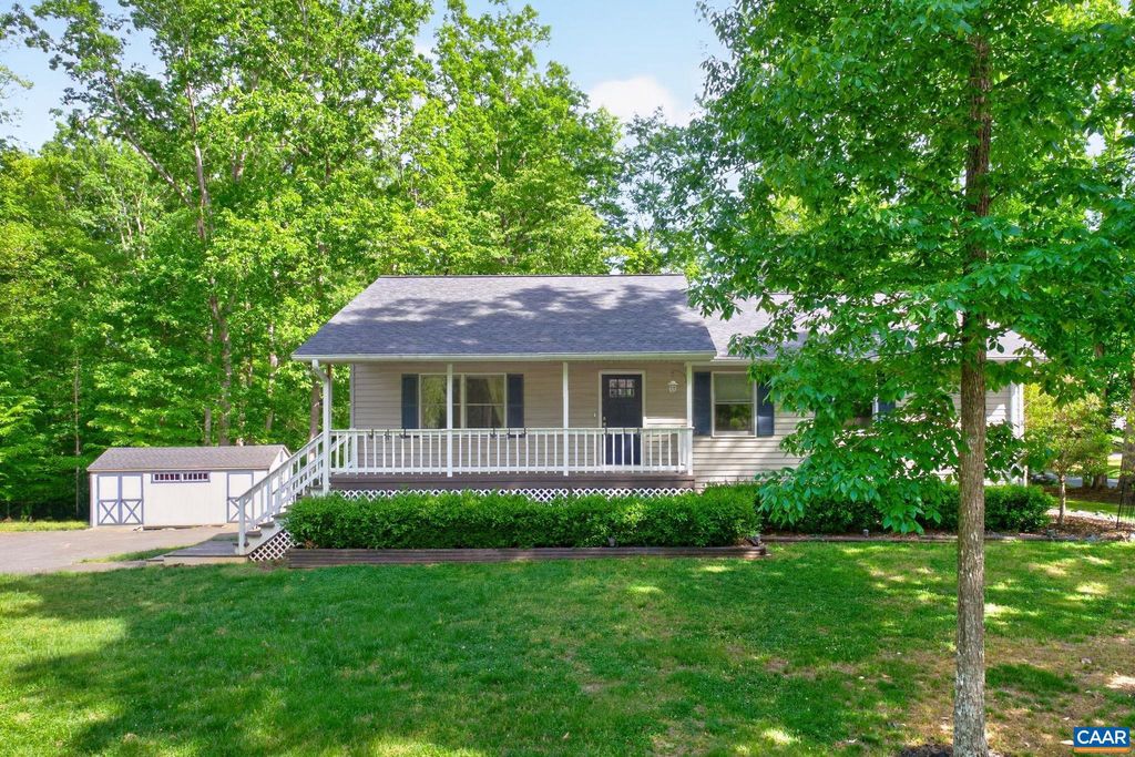 Photo of 47 Dogleg Rd, PALMYRA, VA 22963 (MLS # 676793)