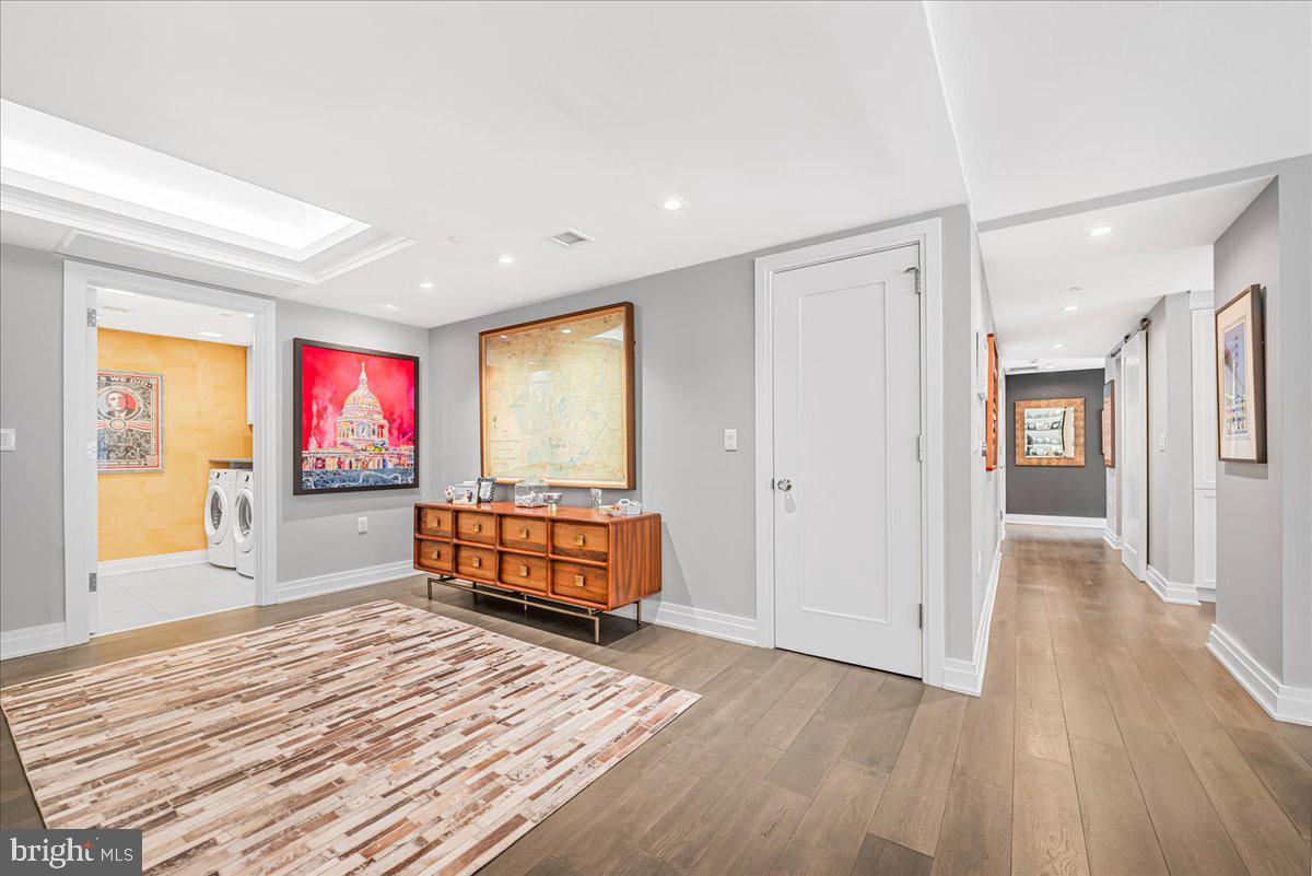 DOWNTOWN BETHESDA - Residential