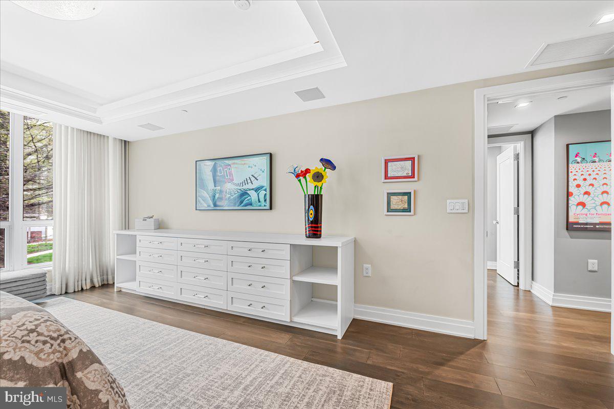 DOWNTOWN BETHESDA - Residential