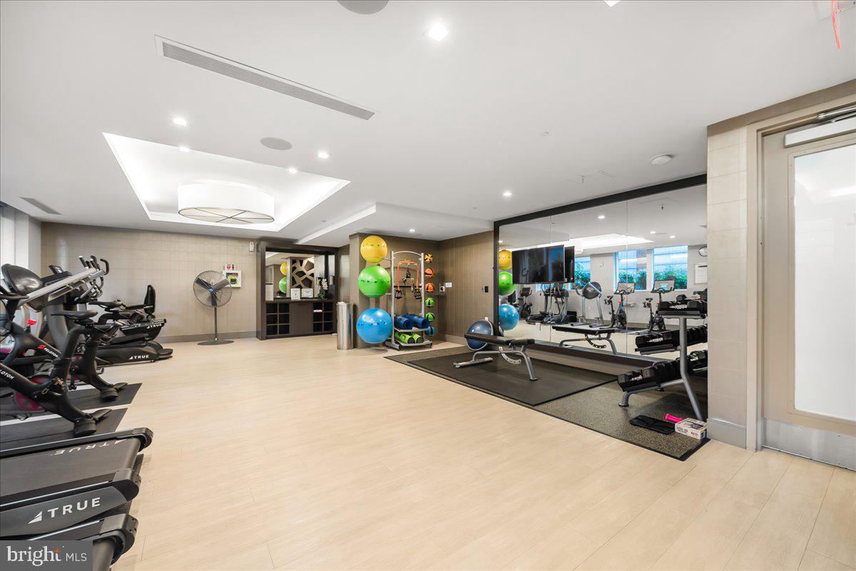 DOWNTOWN BETHESDA - Residential