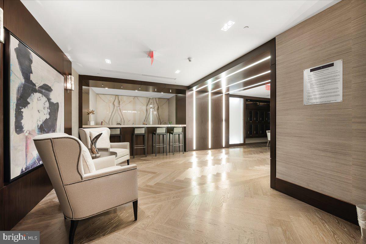 DOWNTOWN BETHESDA - Residential